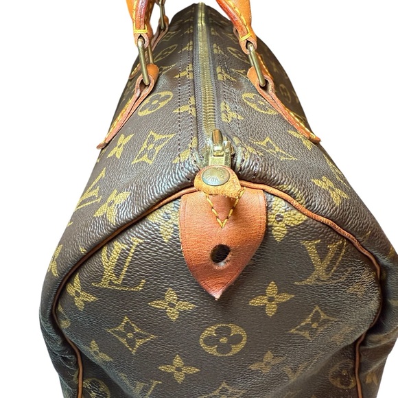 AUTHENTIC Louis Vuitton: Brown Monogram Canvas Speedy 30 - Picture 6 of 15